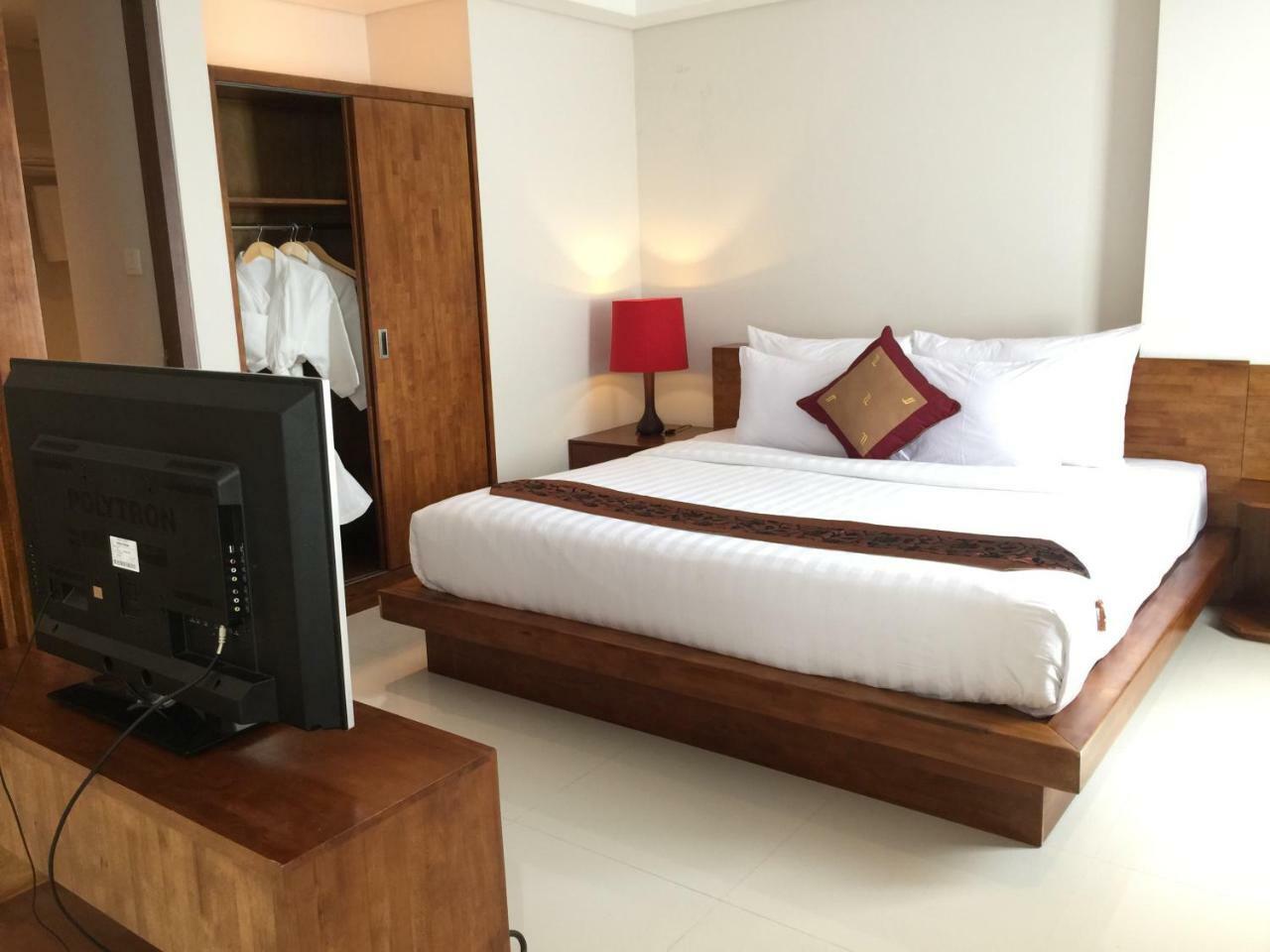 Hotel Signature