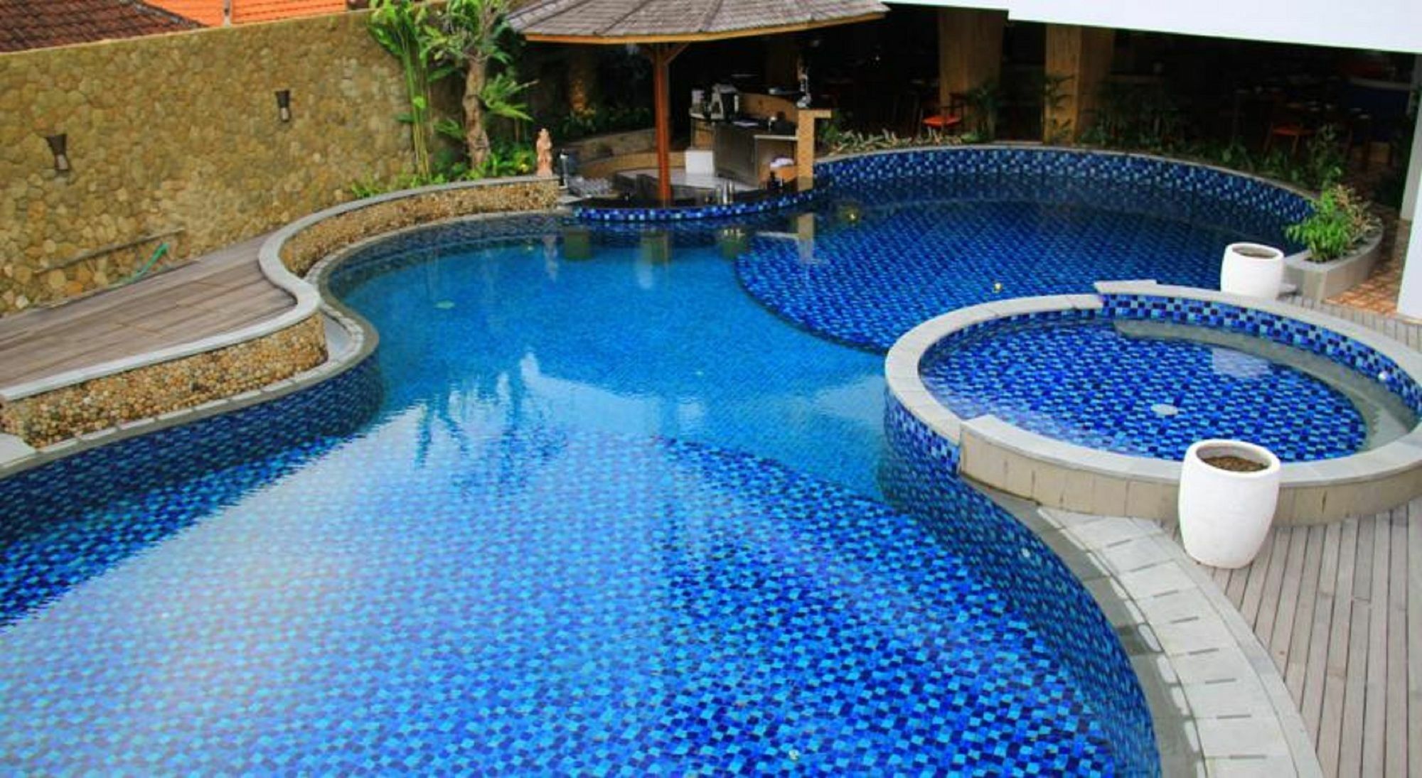 Signature Hotel 3*